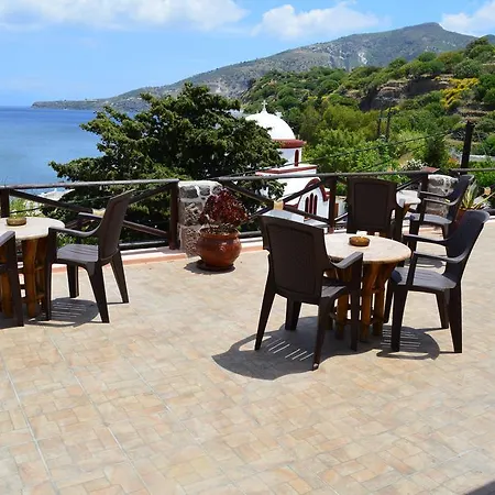 Romantzo Konukevi Mandrákion