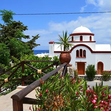 Casa de hóspedes Romantzo 3*